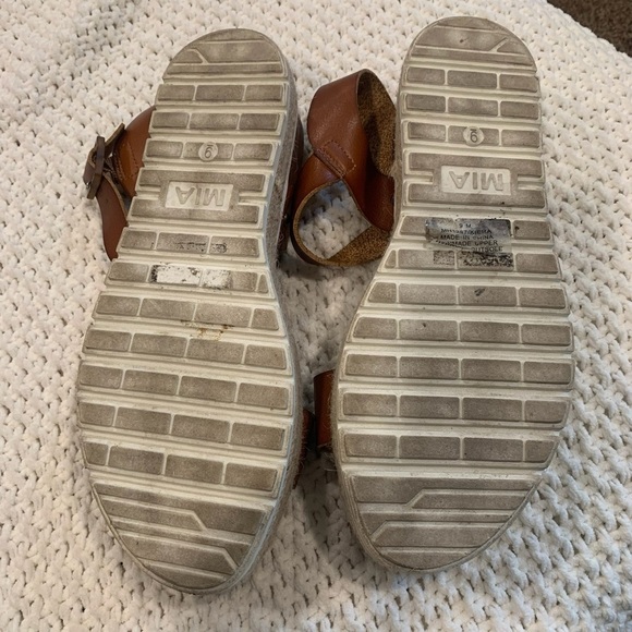 Mia Women’s Kiera Low Platform Espadrille Sandals w/Tortoise Buckle; Size 9 - Picture 5 of 7